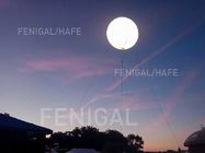 Film photographique d'ellipse allumant des ballons avec le réflecteur