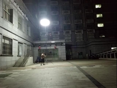 Tour de lumière à ballons de sécurité à LED de 600 W: idéal pour l'éclairage des routes et des réparations de bâtiments