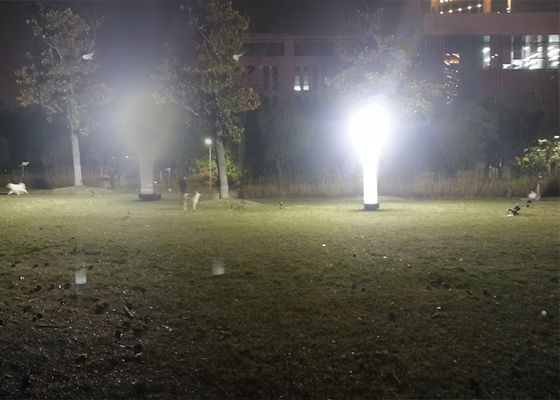 Tour d'éclairage gonflable sans éblouissement 1200W 60HZ Système d'urgence pour utilisation portable extérieure de nuit